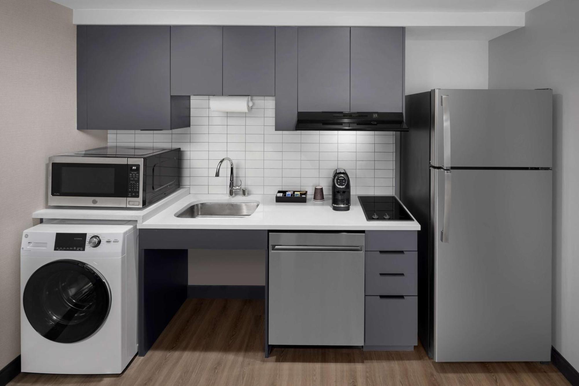 Homewood Suites By Hilton Grand Prairie At Epiccentral Экстерьер фото